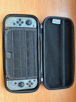 Nintendo Switch gris/plateado con funda y protecto