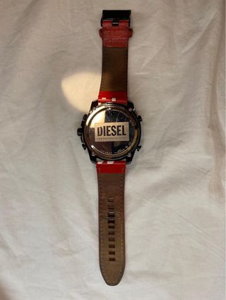Reloj Diesel Negro y Rojo