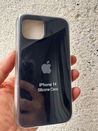Custodia in silicone nera per iPhone 14