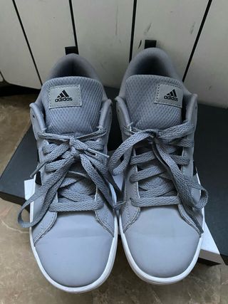 Zapatillas Adidas niño Talla 38 2/3