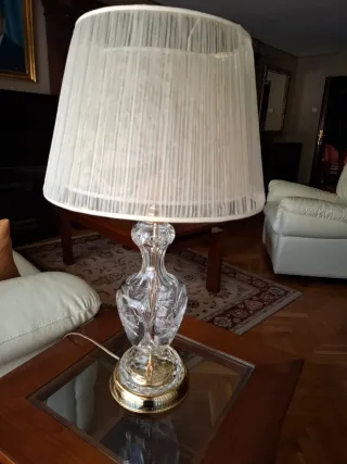 Mesa auxiliar madera y cristal