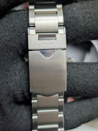 Tudor Home Plate (Montecarlo) 70330N