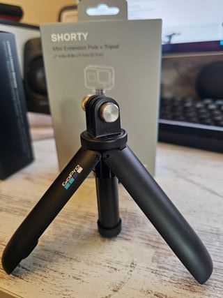 GoPro Shorty Mini Extension Pole + Tripod