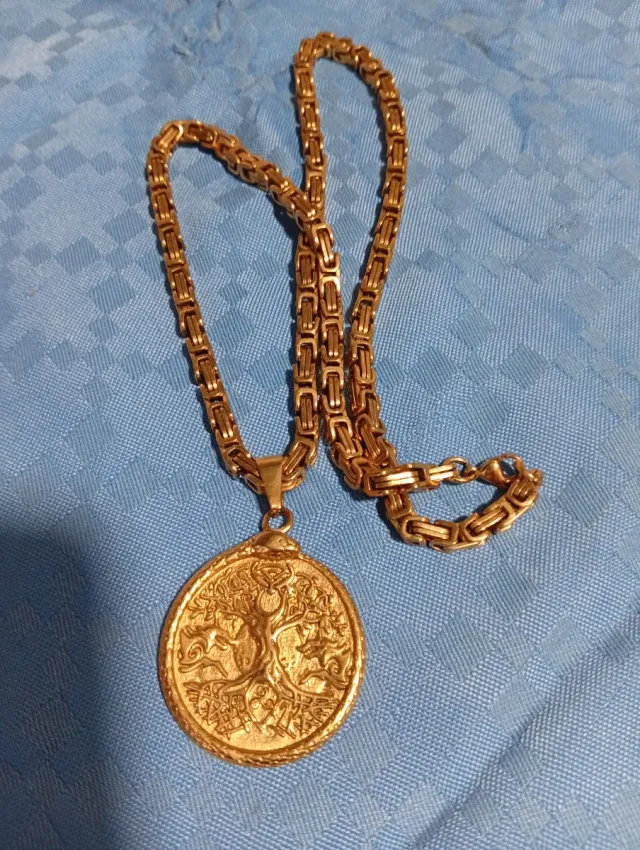 Collar con colgante árbol de la vida