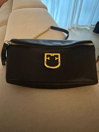 Riñonera Furla Piel Negra y Dorada