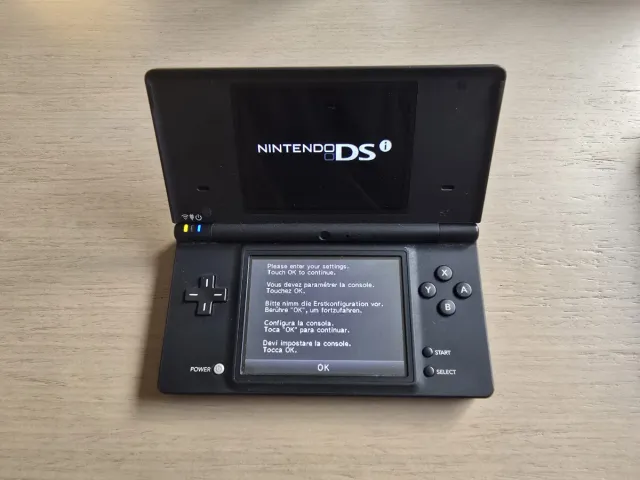 Nintendo DSi Negra + juegos