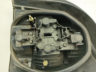 PILOTO TRASERO IZQUIERDO RENAULT SCENIC RX4 (JA0)