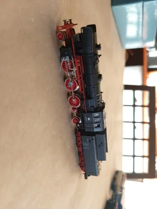 Locomotora ARNOLD