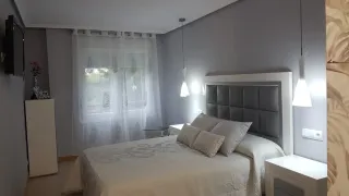 Colcha-edredón blanco, gris y plateado 150-180