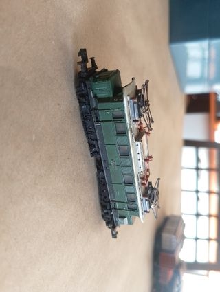 Locomotora TRIX