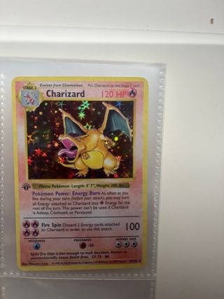 Carta Pokémon Charizard Base Set 1ª Edición