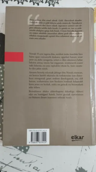 Amaren eskuak