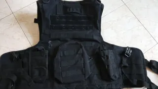 Giubbotto tattico plate carrier nero softair