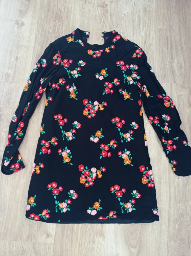 Vestido corto Zara talla M