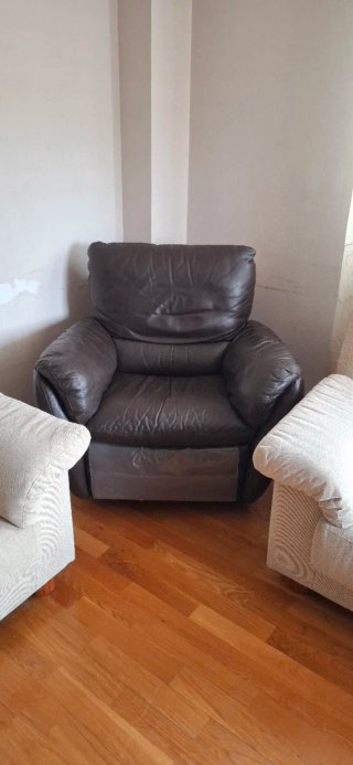 Conjunto salón: Sofá, sillón y mesa