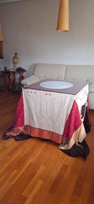 Conjunto salón: Sofá, sillón y mesa