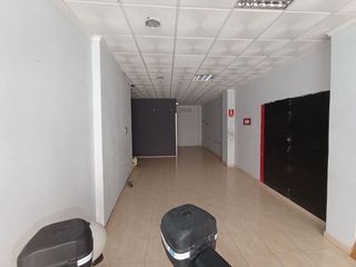 Local comercial en venta en Tomelloso