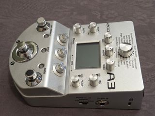 Pedale effetti rimodellato per chitarra acustica Zoom A3
