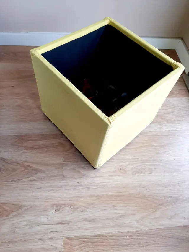 Puf Almacenaje IKEA Amarillo