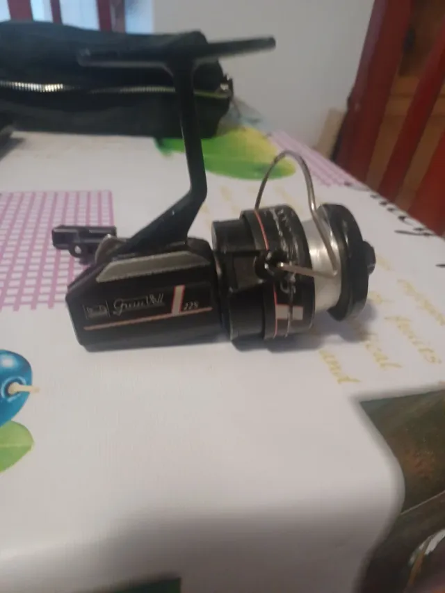 Carrete de pesca  Granvell 225,antiguo funciona