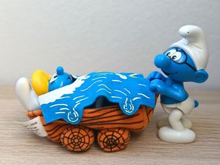 Puffo con letto a rotelle