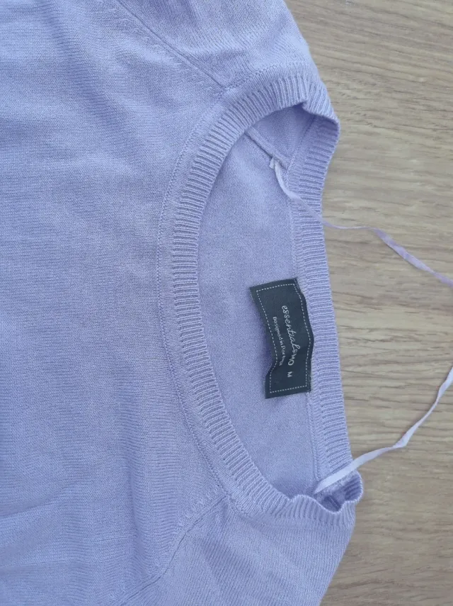 Lote 2 jerseys finos fucsia y lila. Talla M