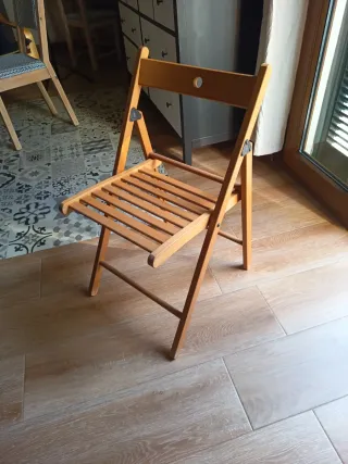 Silla plegable de madera