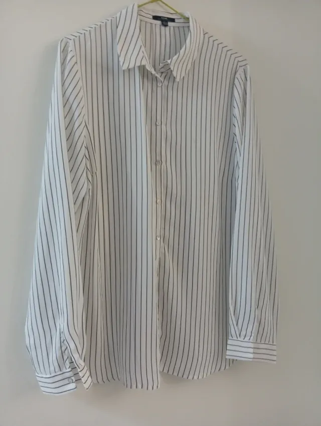 Camisa de rayas ejecutiva mujer