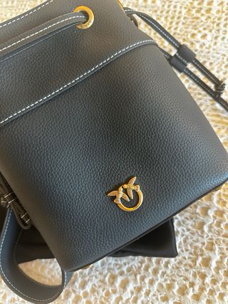 Bolso Pinko Negro y Dorado