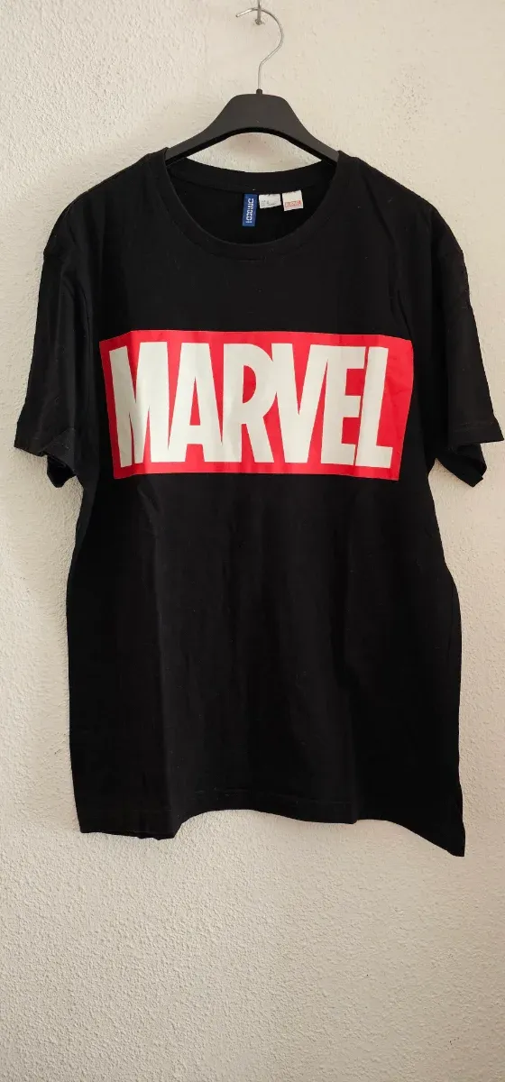 Camiseta Marvel H&M Negra Talla M
