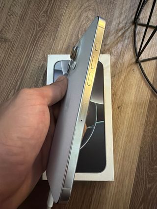 iPhone 16 Pro Max 256GB Titanio Bianco