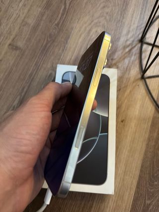 iPhone 16 Pro Max 256GB Titanio Bianco