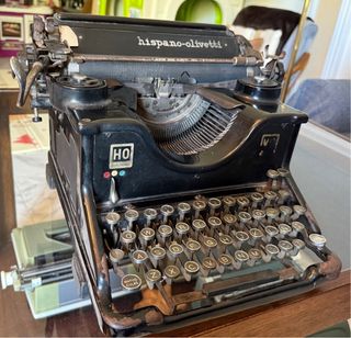 Máquina de escribir Hispano Olivetti