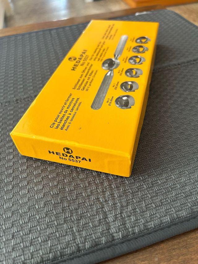 Llave para abrir y cerrar relojes