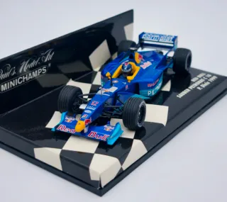 RED BULL SAUBER PETRONAS C 18 1999 1/43 MINICHAMPS