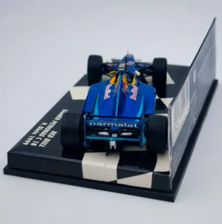 RED BULL SAUBER PETRONAS C 18 1999 1/43 MINICHAMPS