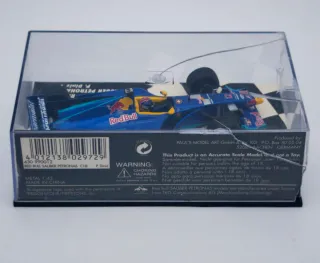 RED BULL SAUBER PETRONAS C 18 1999 1/43 MINICHAMPS