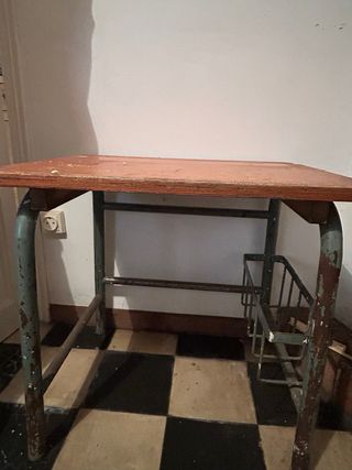 Pupitre antiguo madera y metal