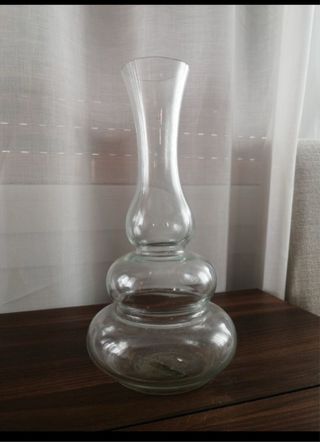 Jarrón de cristal transparente