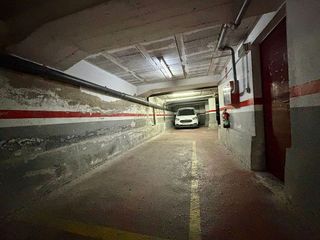 Garaje en venta en Centre en Castelldefels