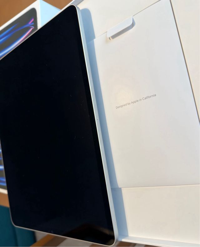 iPad Pro M2 Apple 12’9” en garantía.