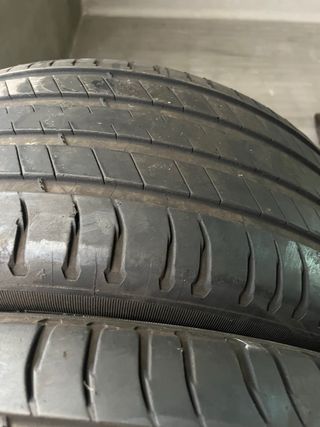 **2** Neumáticos Michelin Latitude Sport 3