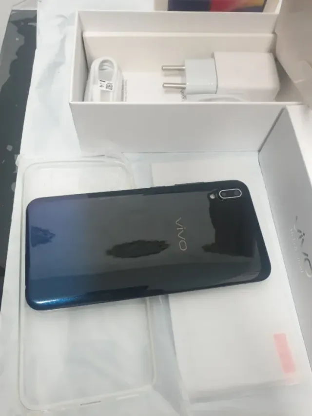 Móvil Vivo Negro 128GB - Sin Estrenar