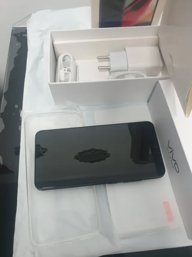 Móvil Vivo Negro 128GB - Sin Estrenar