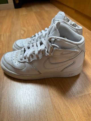 Nike Air Force 1 Mid Blancas