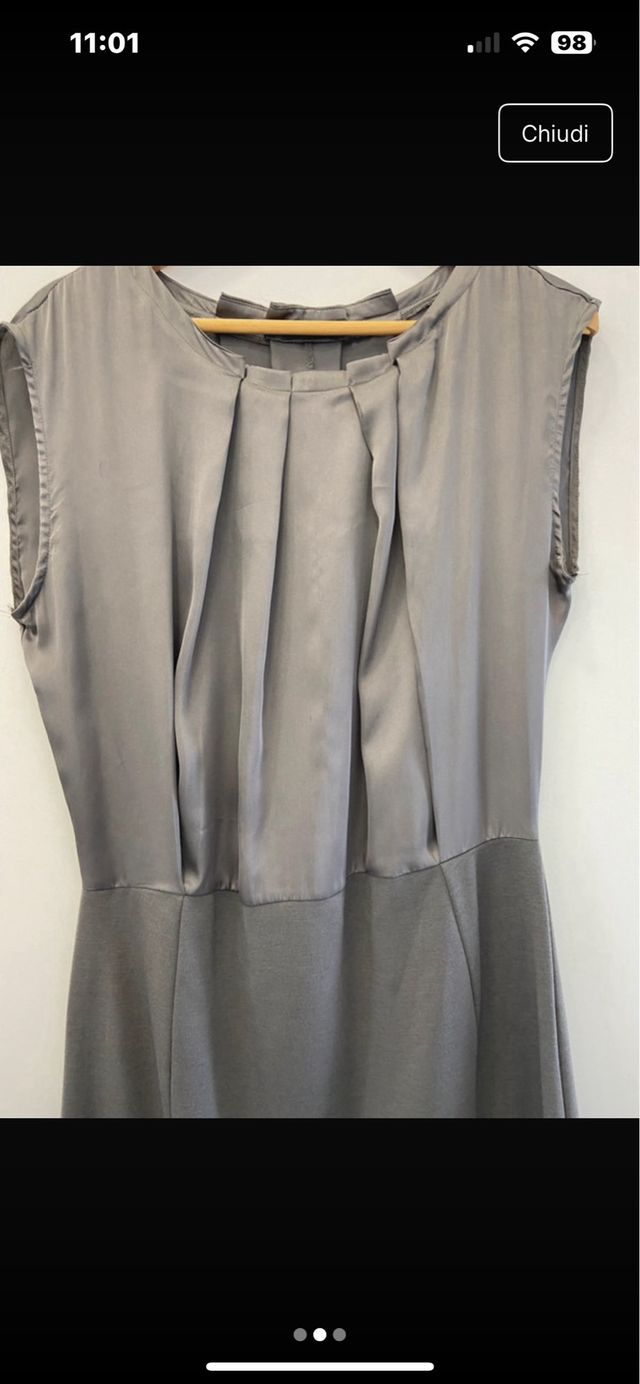 Vestito grigio in raso e maglietta