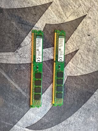 Placa Base ASRock FM2A68M-HD+
8gb RAM kingston