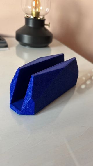 Soporte vertical para portátil o tablet