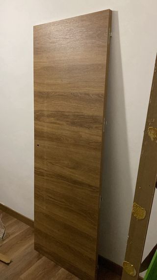 Puerta madera color nogal DERECHA