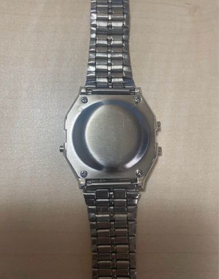 Reloj estilo Casio